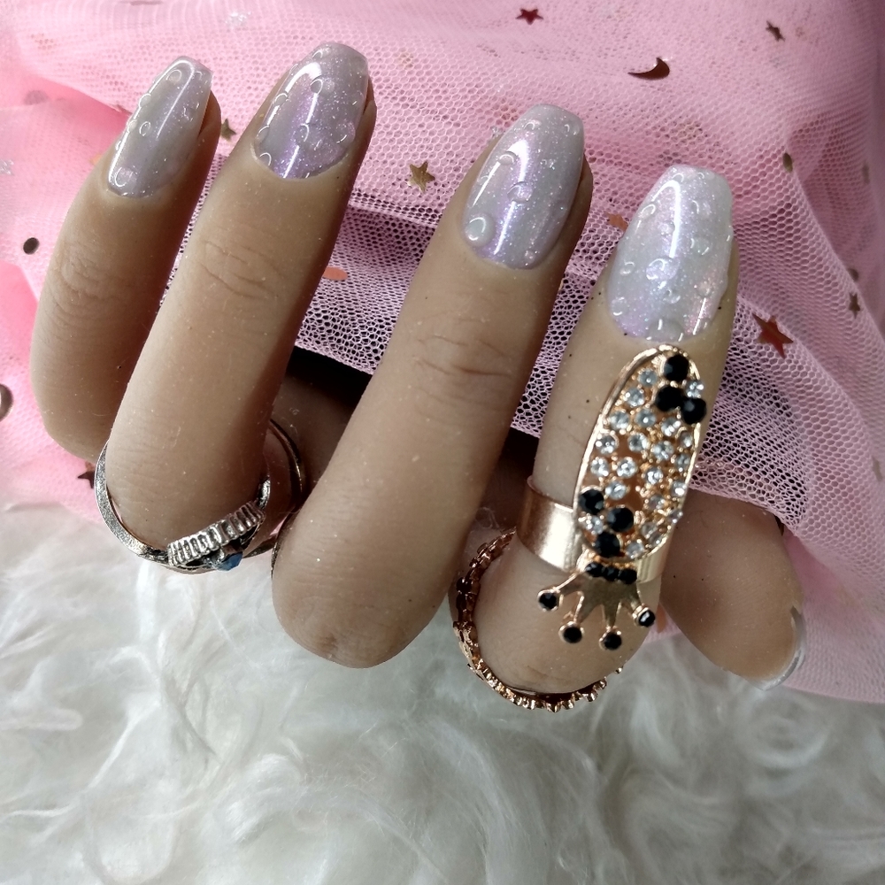 Press on nails (short coffin)